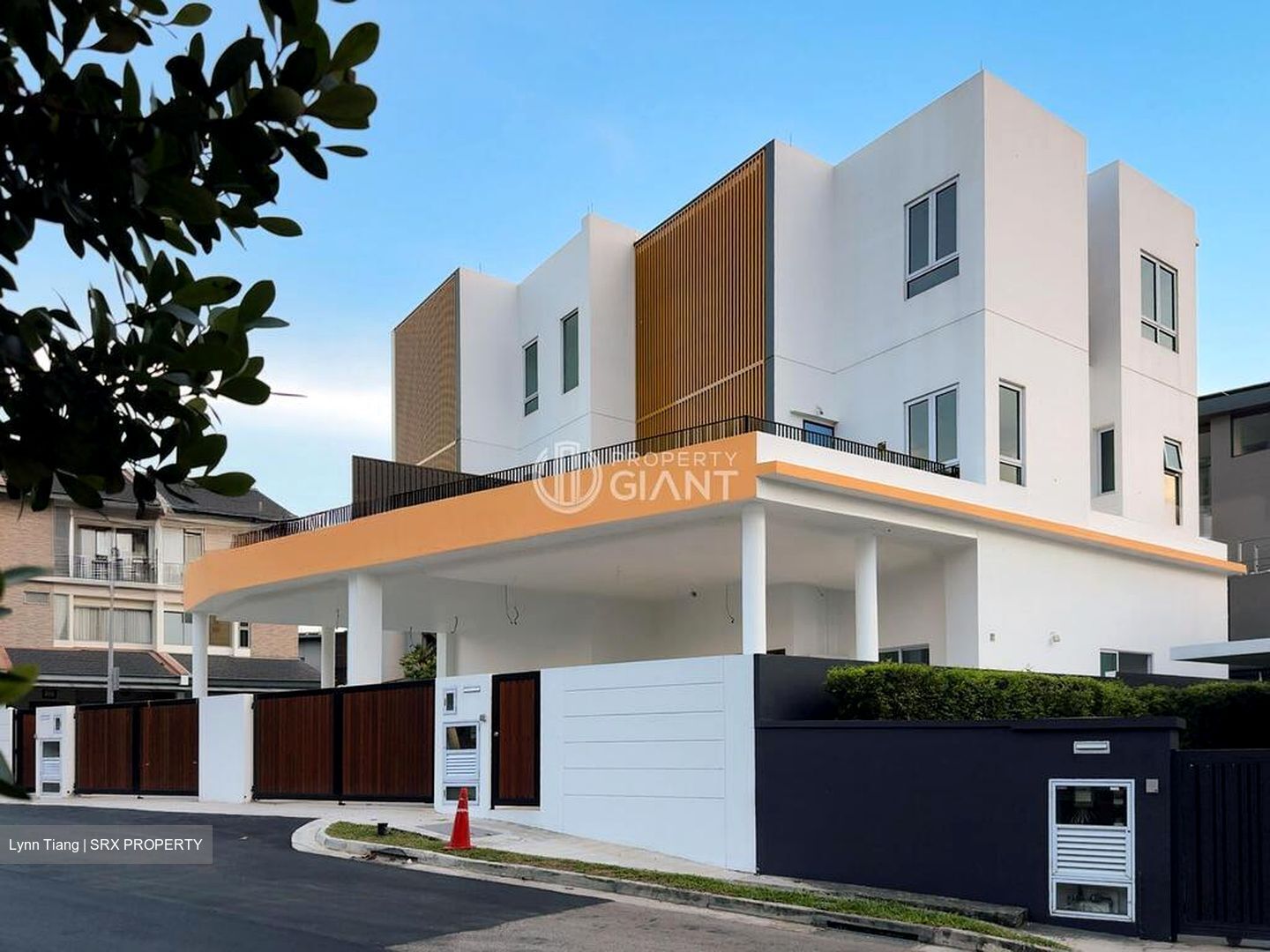 Toh Estate (D17), Terrace #498409461